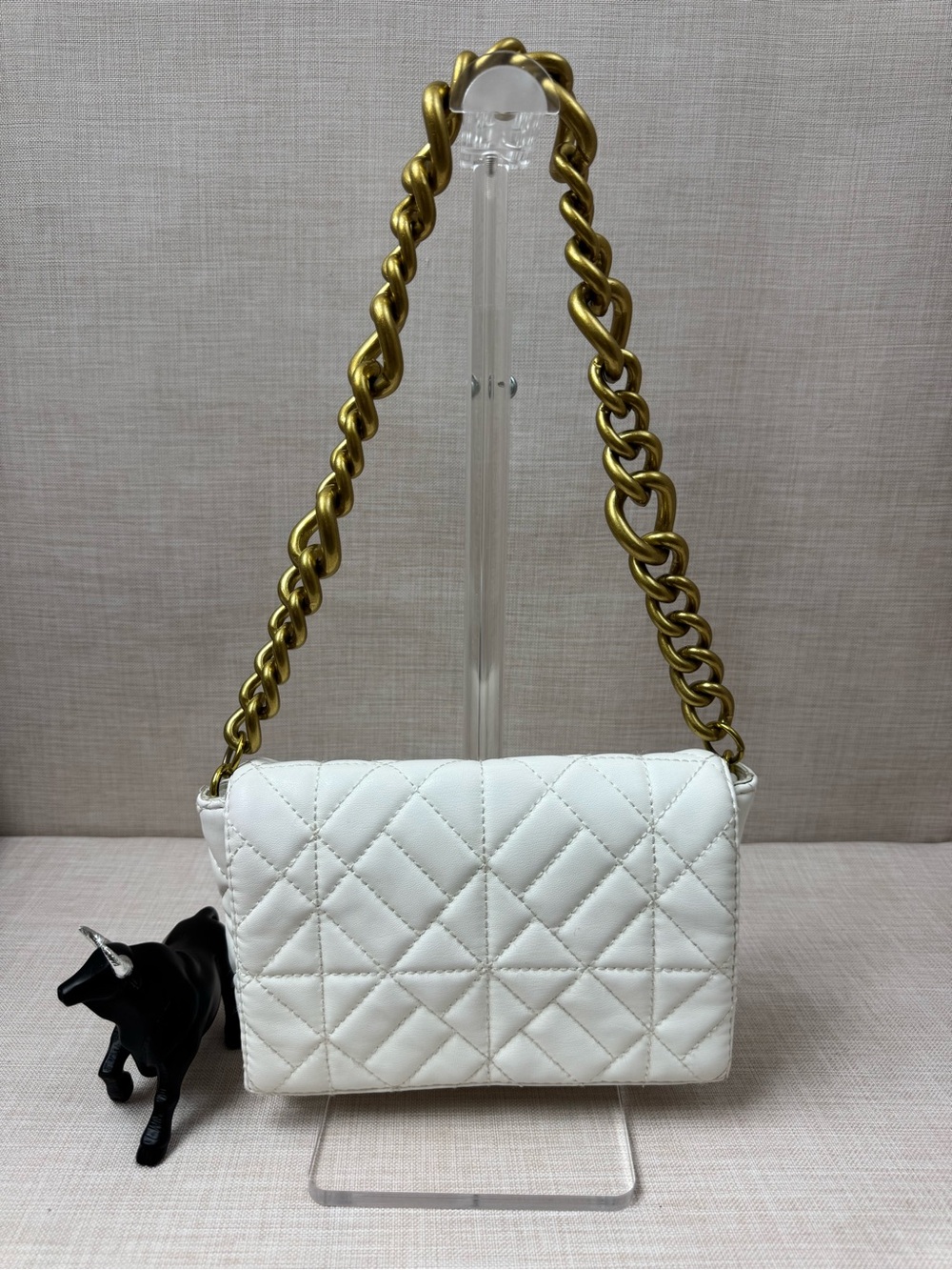 Zara White Quilted Shoulder Bag with Gold Chain Strap